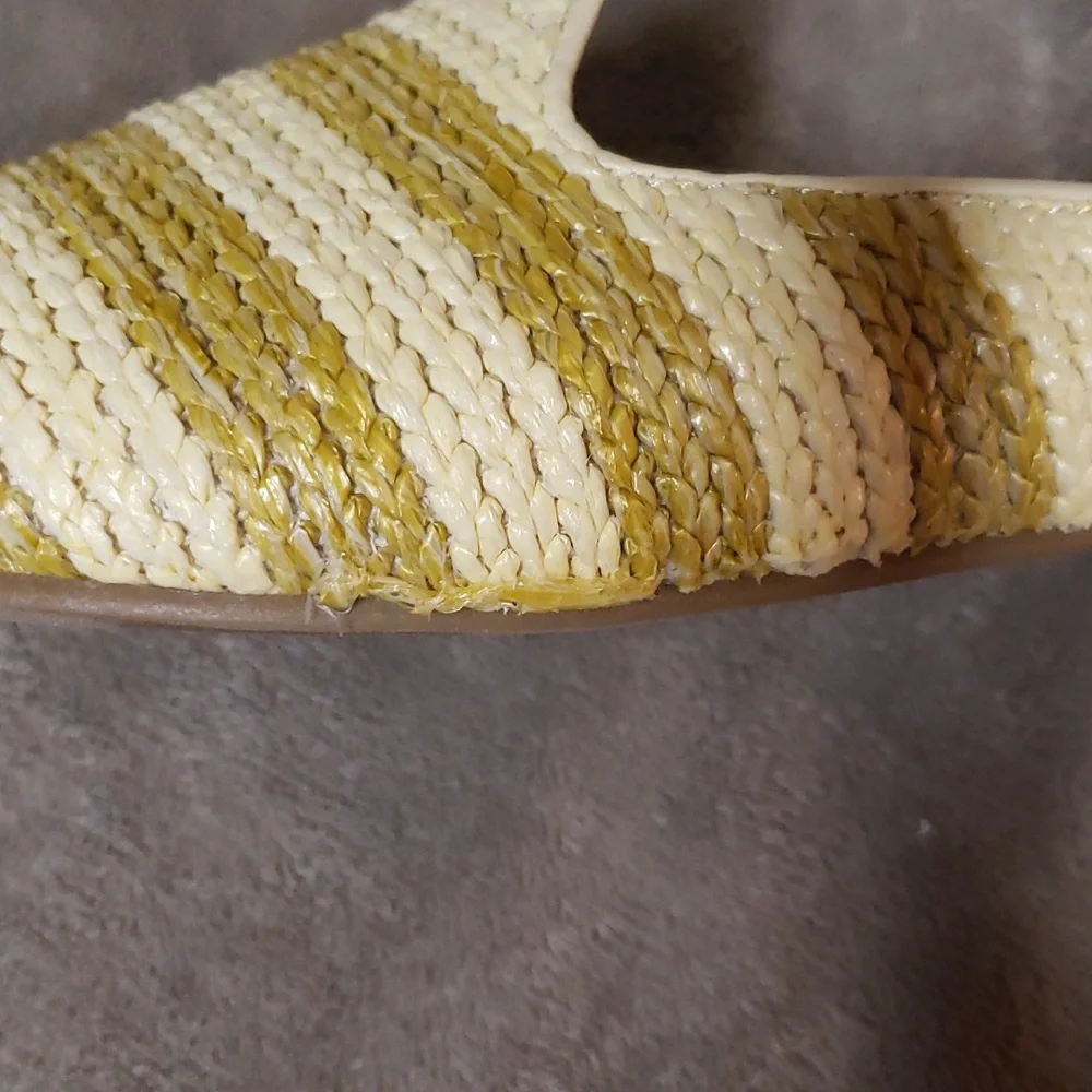 Universal Thread Beige Mules - Picture 5 of 5